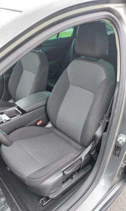 Opel Insignia cena 57900 przebieg: 147000, rok produkcji 2019 z Lublin małe 704